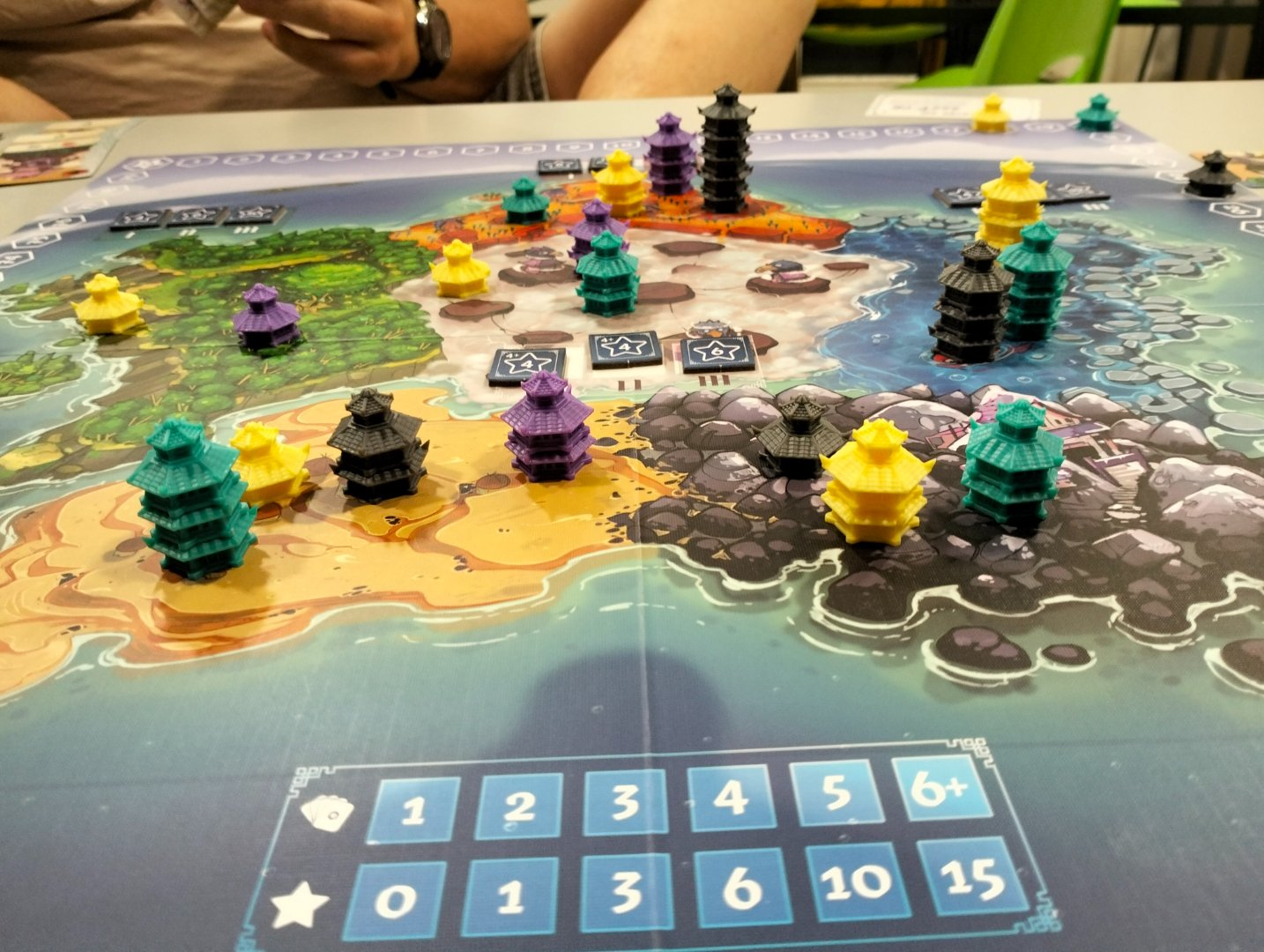 Ethnos.jpg